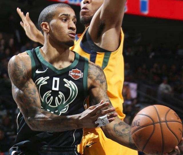 前是皇马中 前是皇马中