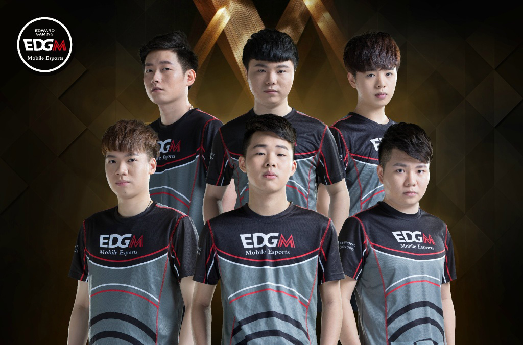 毫无悬念地 毫无悬念地